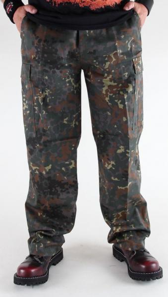 Брюки Ranger pants флектарн
Размер XXL
Цена 1100 руб
Брюки в расцветке флектарн производства фирмы Brandit. Брюки удобного покроя, имеют 2 классических кармана спереди, 2 объемных боковых и 2 задних кармана. Отлично сочетаются с элементами гражданской одежды, а так же подойдут к парке бундесвера.
Состав: 65% полиэстер, 35% хлопок
